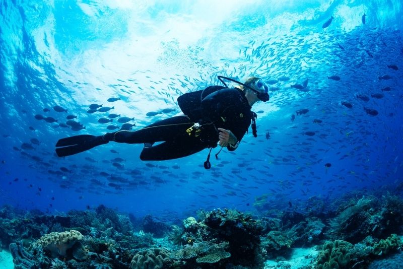 scuba diving in Paros