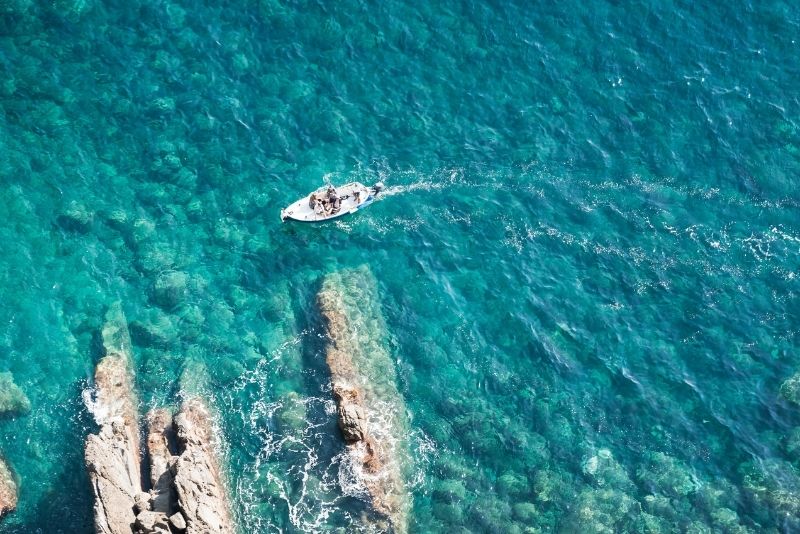 snorkeling boat tour in Cinque Terre