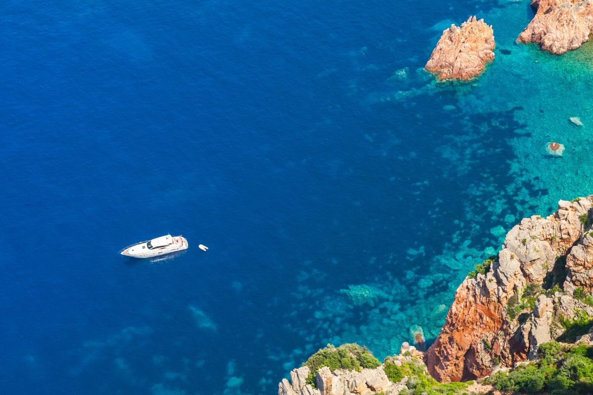 Plage de Cala d'Orzo boat trips