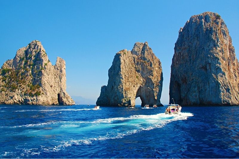boat tour with swimming, sights, and limoncello, Capri
