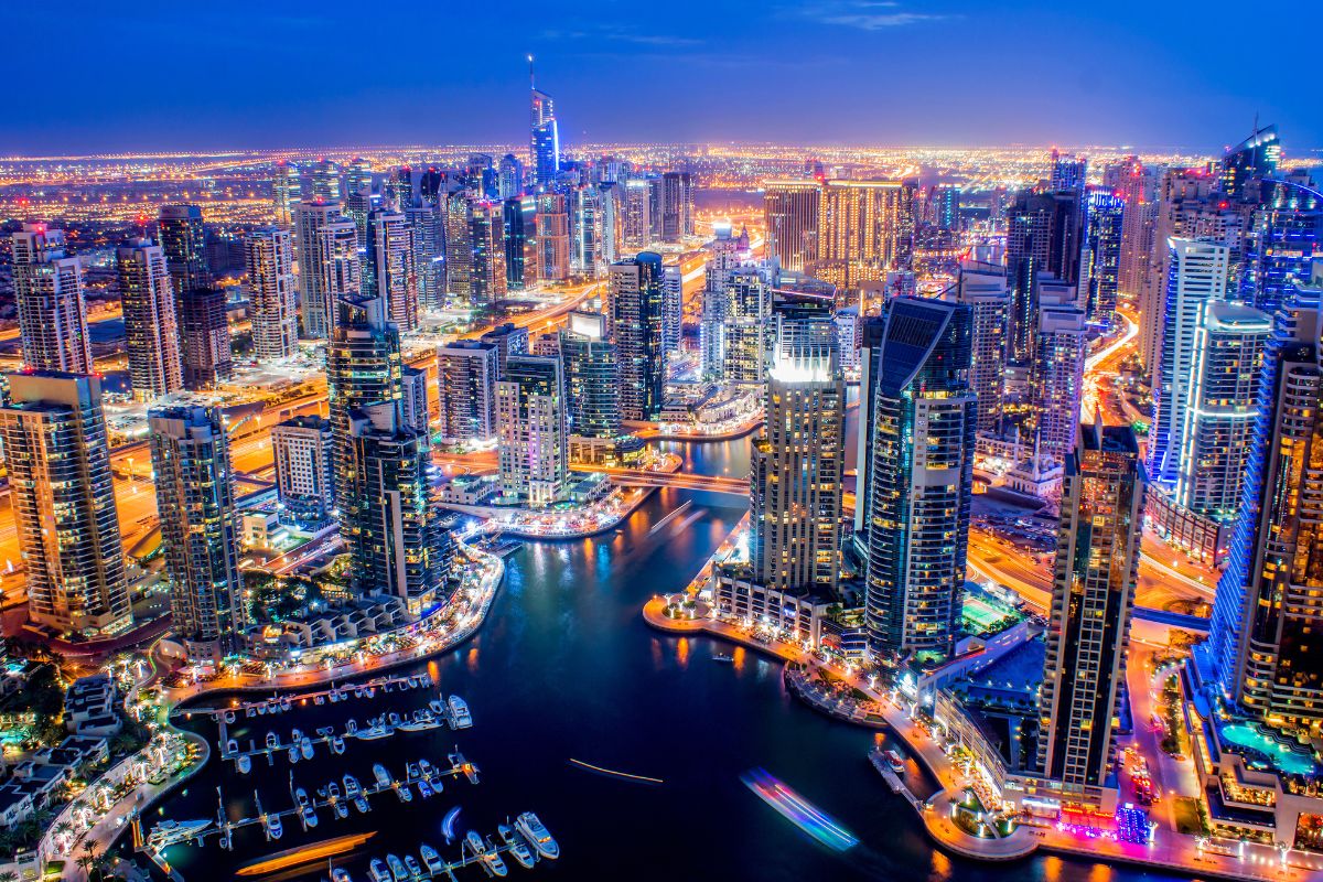 Dubai Mall Outside View Night