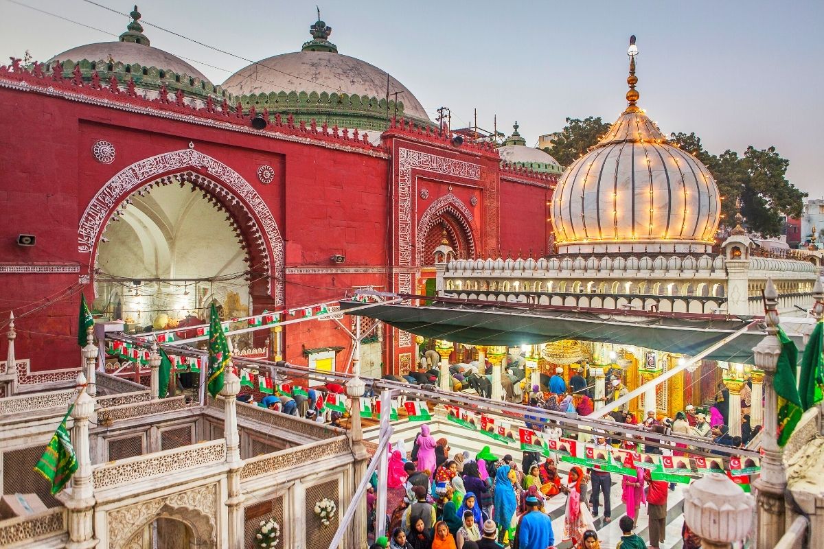 Hazrat Nizamuddin Aulia Dargah, Delhi