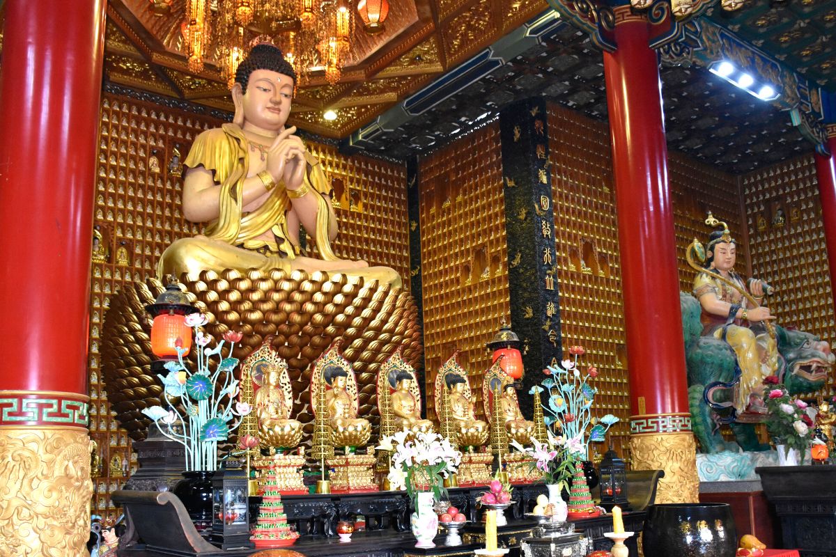 Ten Thousand Buddhas Monastery, Ho Chi Minh City