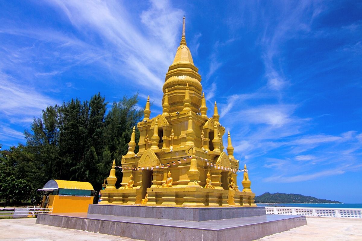 Wat Phra Chedi Laem So, Koh Samui