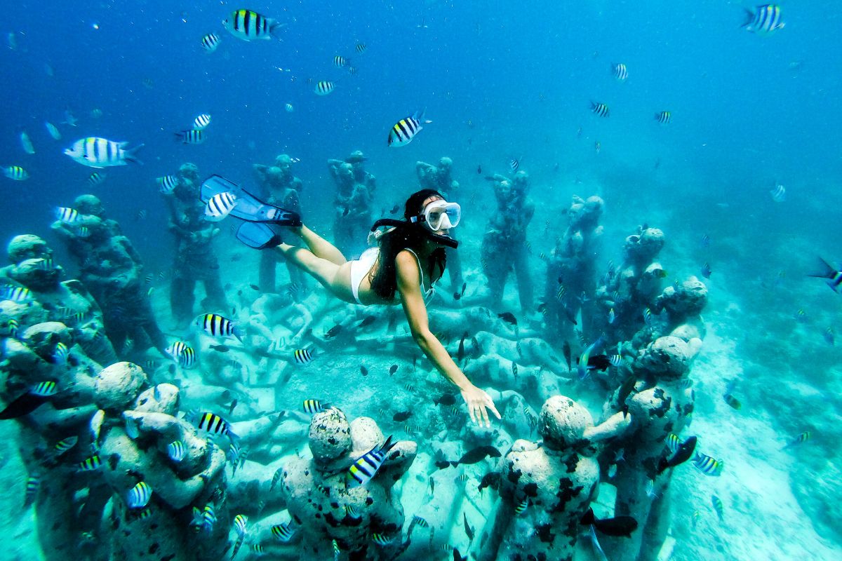 snorkeling in Gili Islands