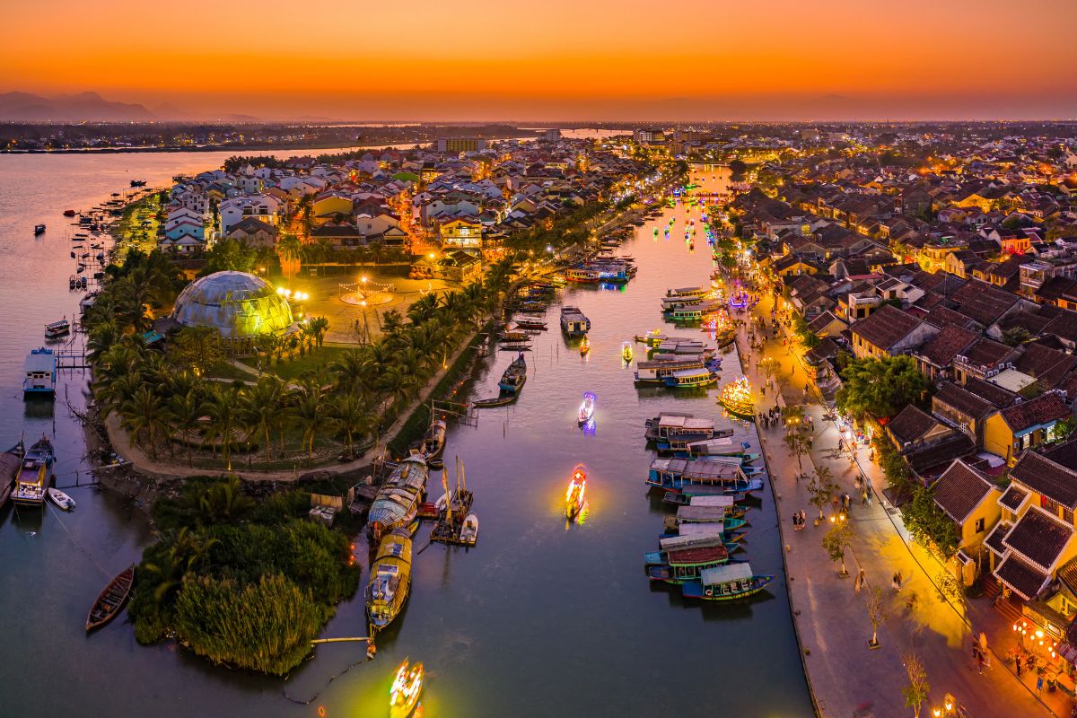 sunset dinner cruise in Hoi An