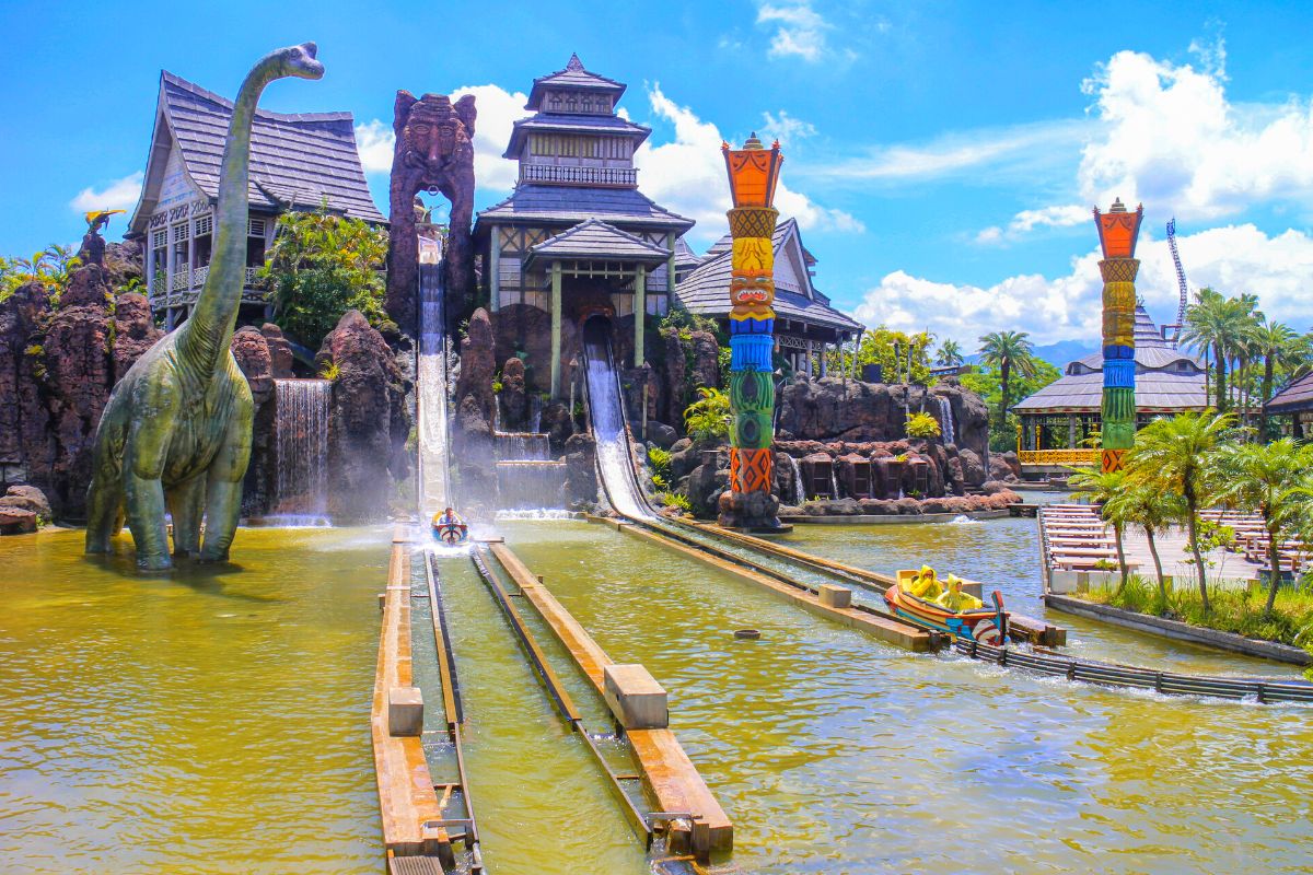 Leofoo Village Theme Park near Taipei