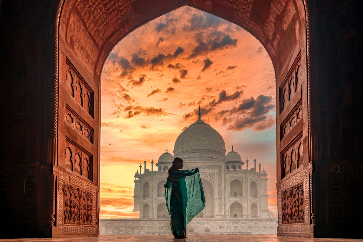 Taj Mahal night visits
