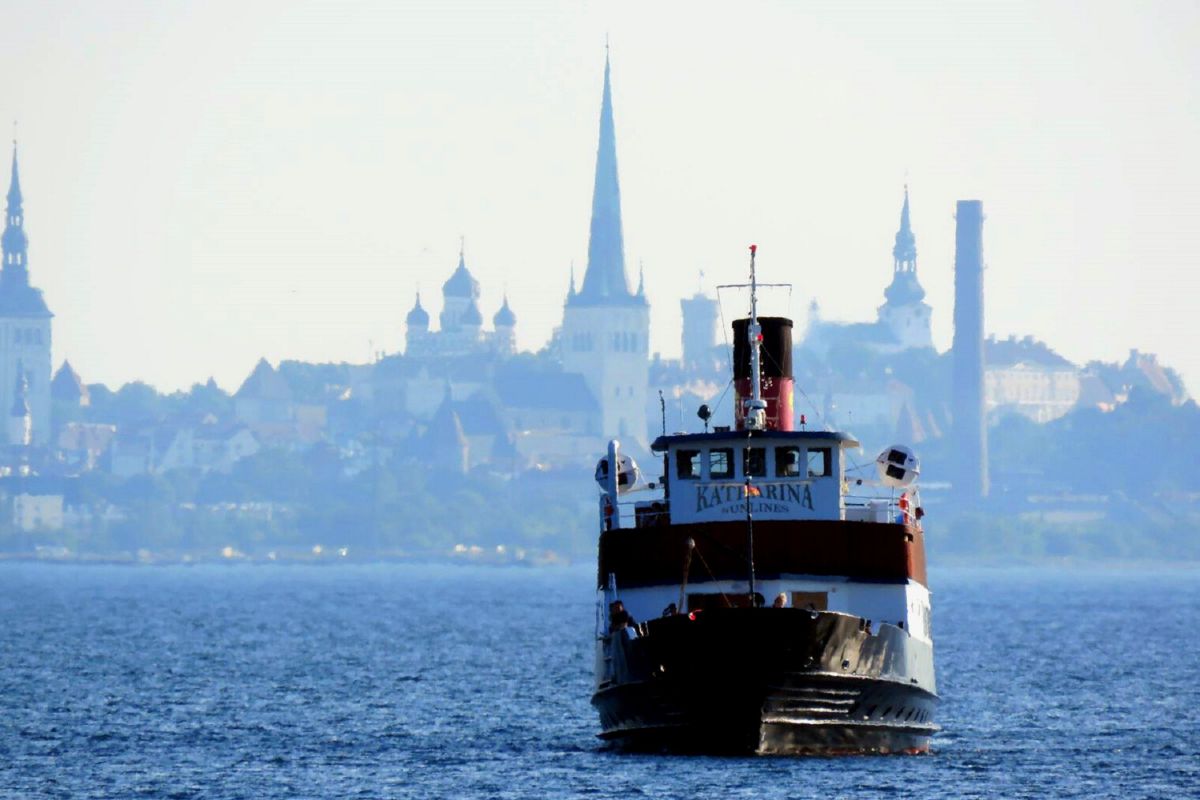 Tallinn sightseeingboat tour