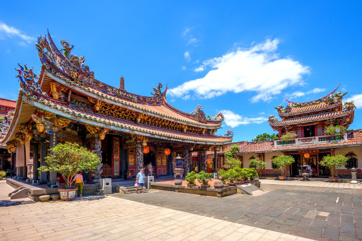 other famous temples in Taipei