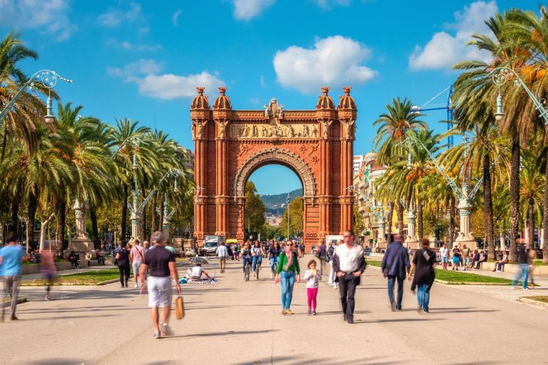 tourist attraction around barcelona