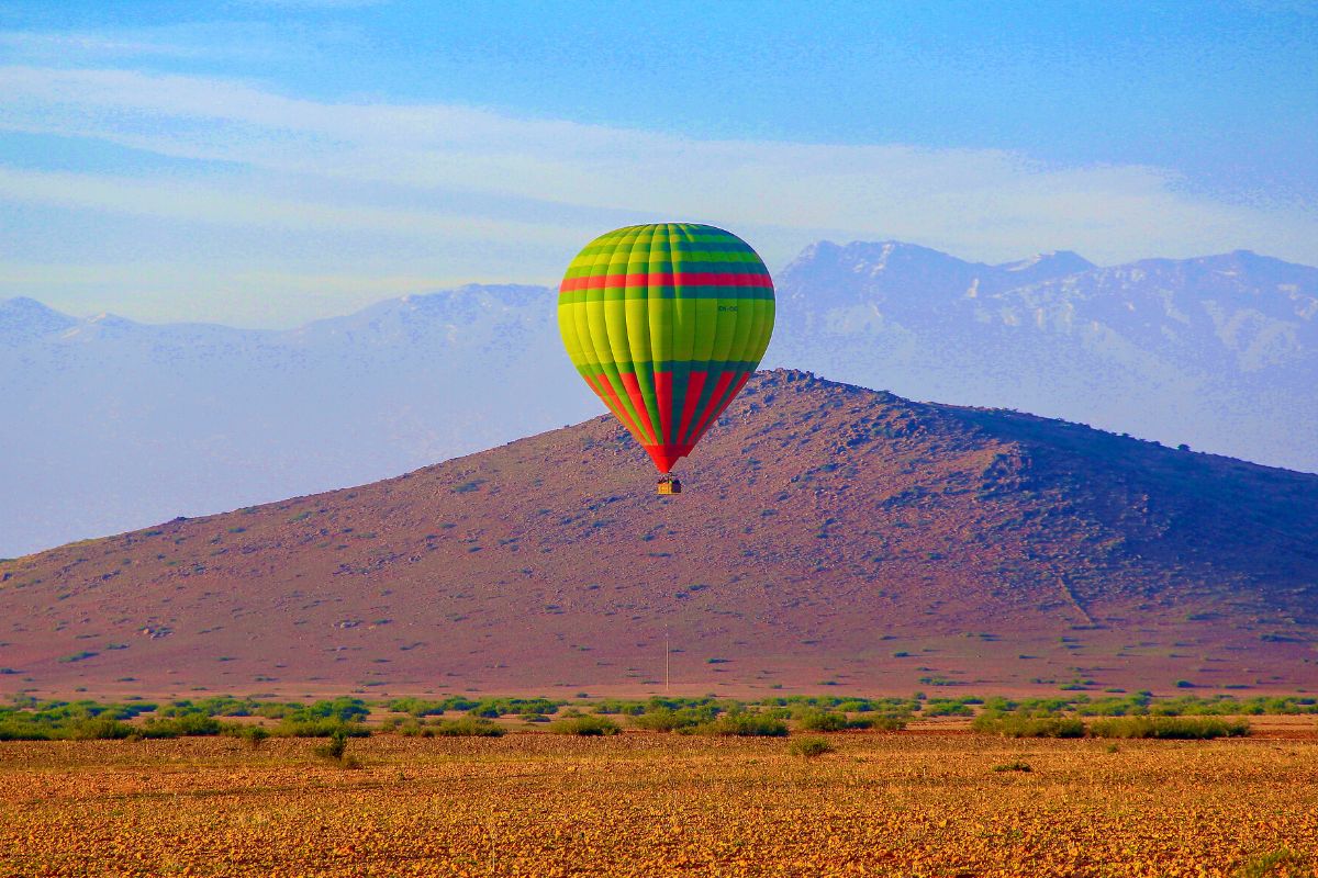 How Do You Get In And Out Of A Hot Air Balloon Basket