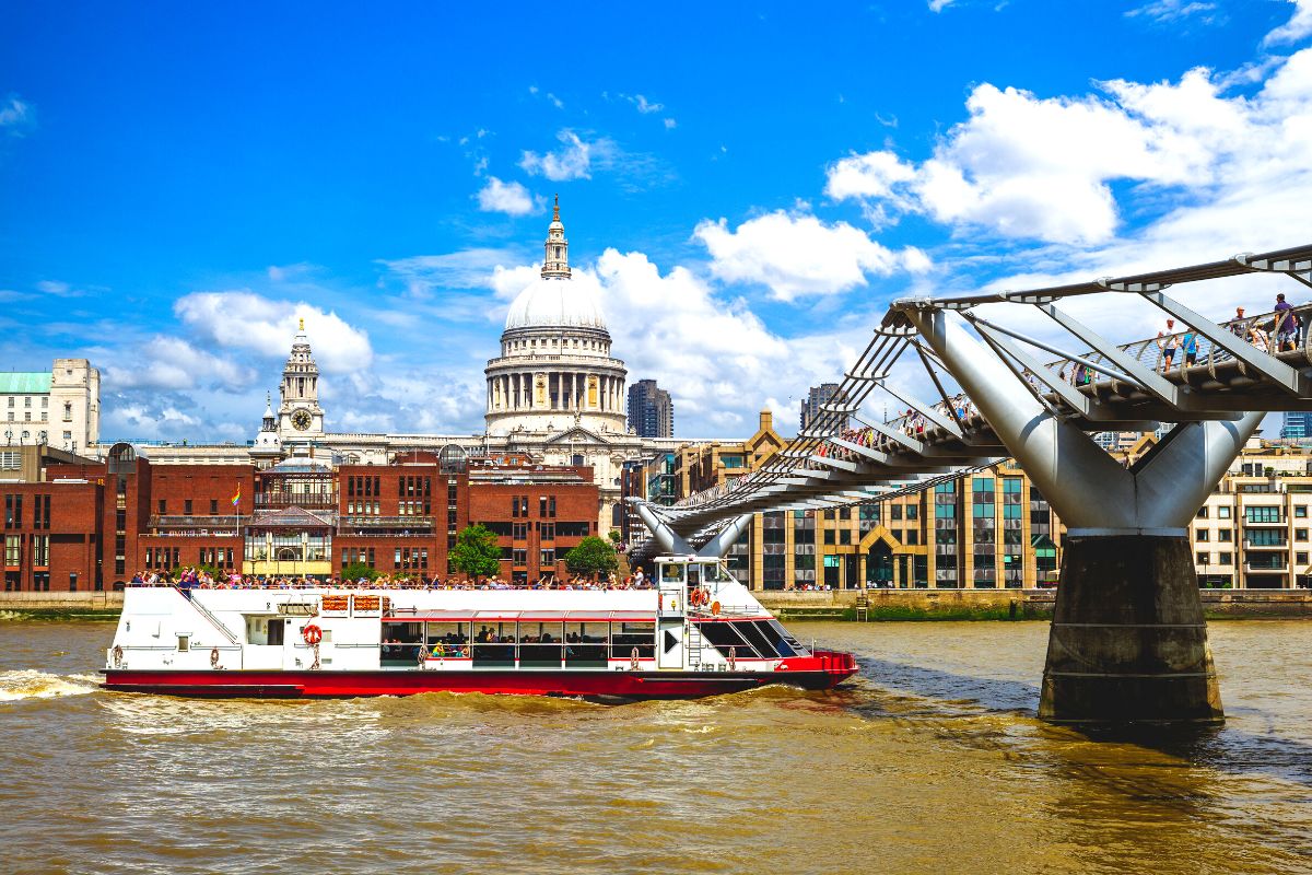 boat tours in Central London