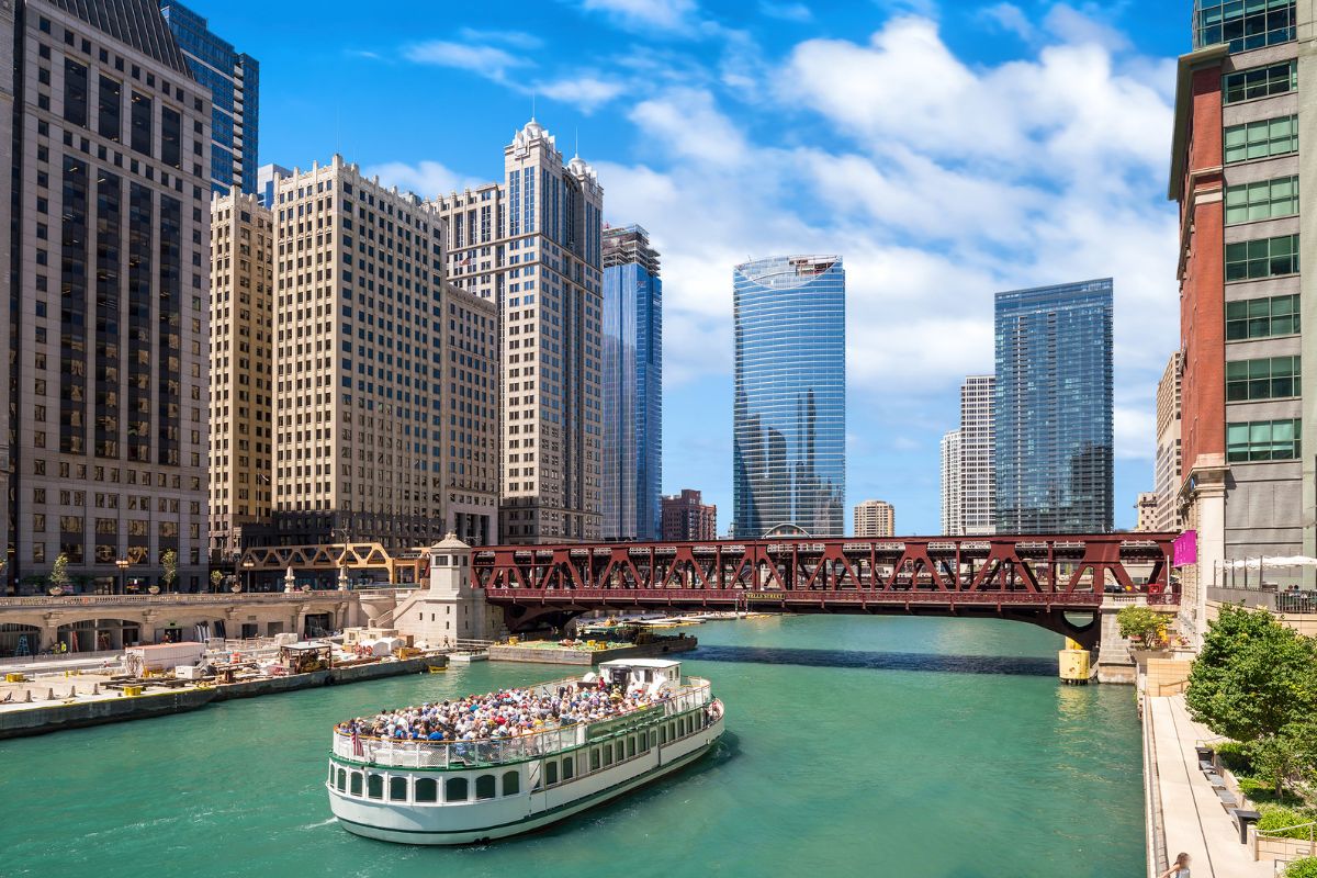 boat tours in Downtown Chicago