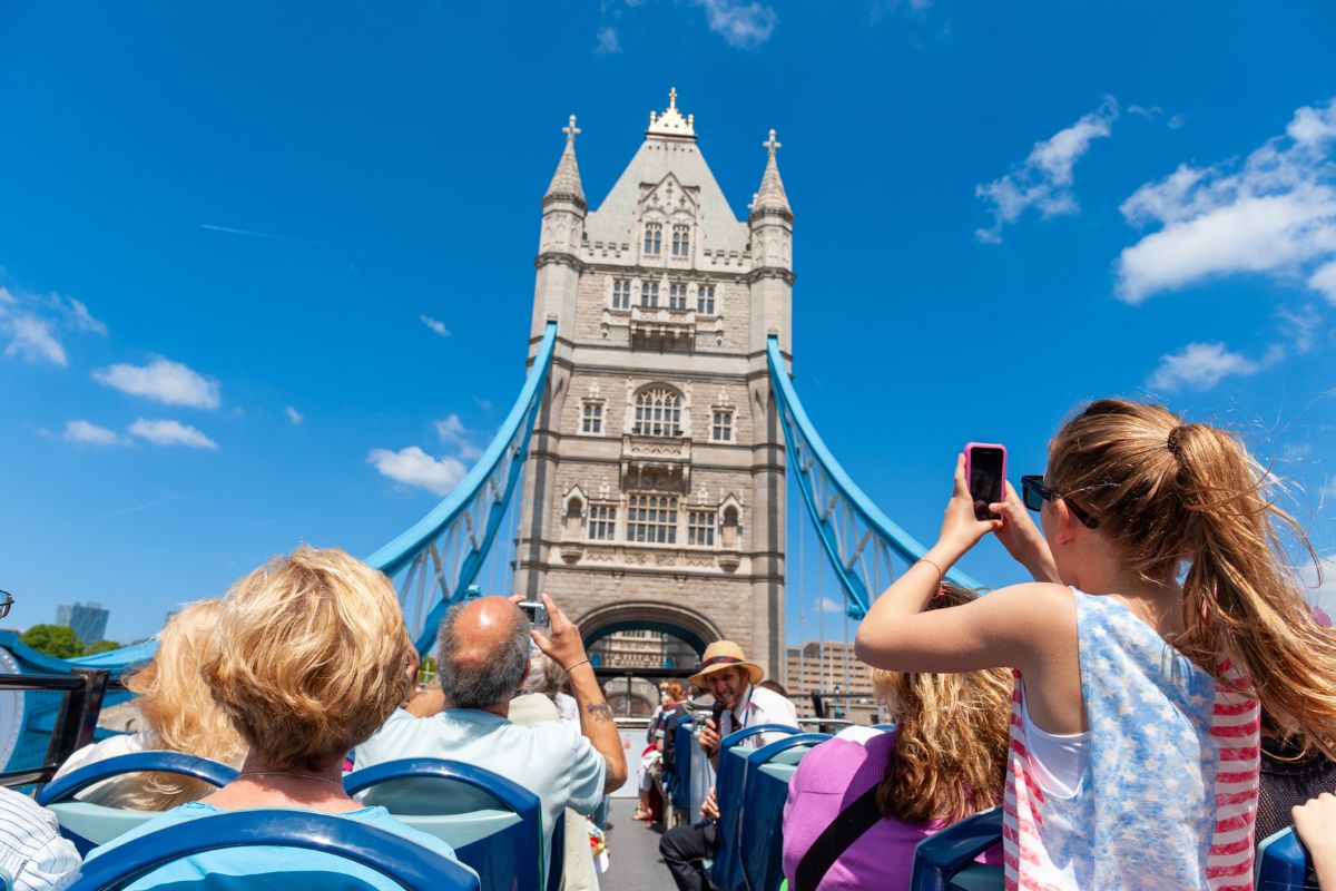 bus tours in Central London