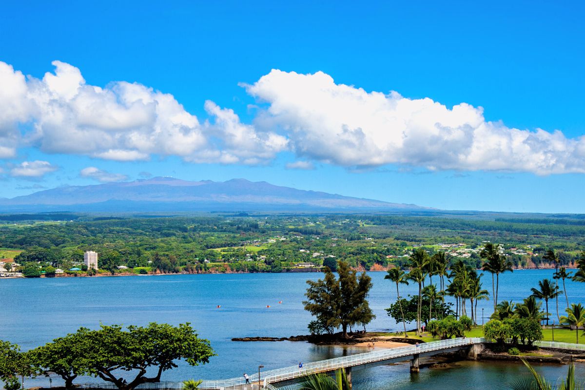 Hilo, Hawaii Tourist Overview - Hilo Vacation Homes