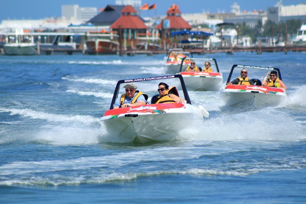 speedboat tours near Cancun
