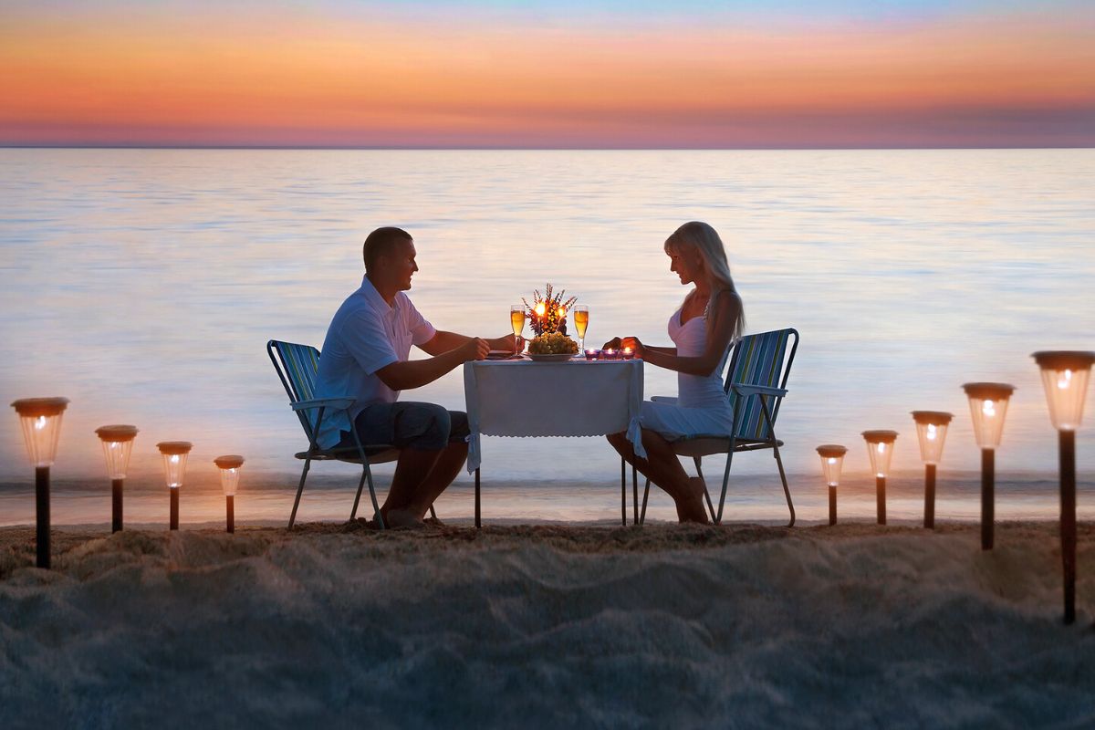 candle light dinner on the beach in Seychelles
