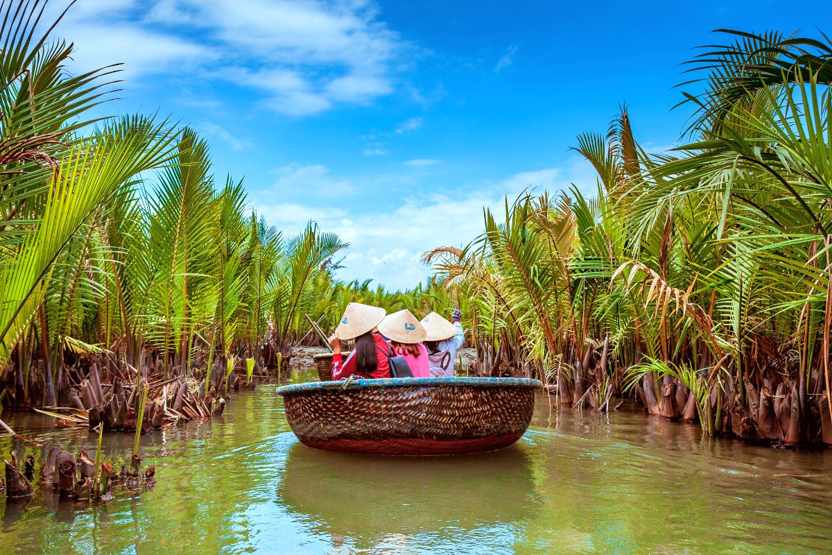 boat tours in Da Nang