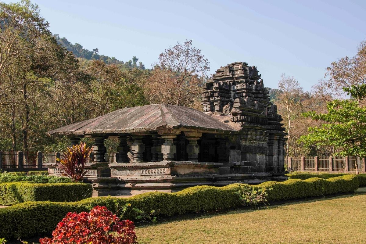 Sri Mahadeva Temple Tambdisurla, Goa