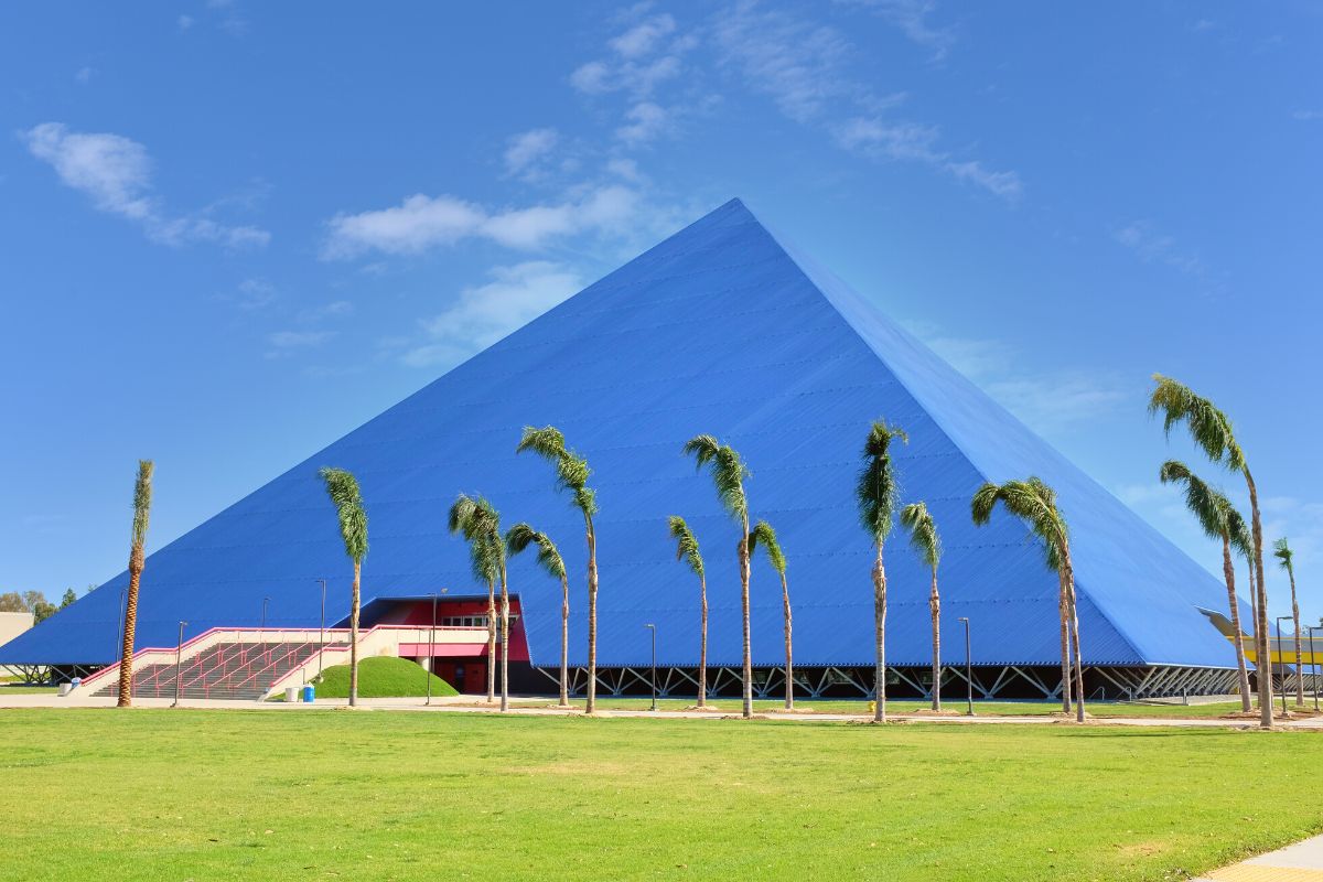 Walter Pyramid, Long Beach