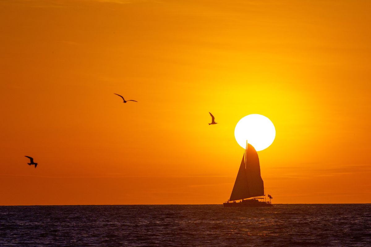 sunset sailing tours in Tamarindo