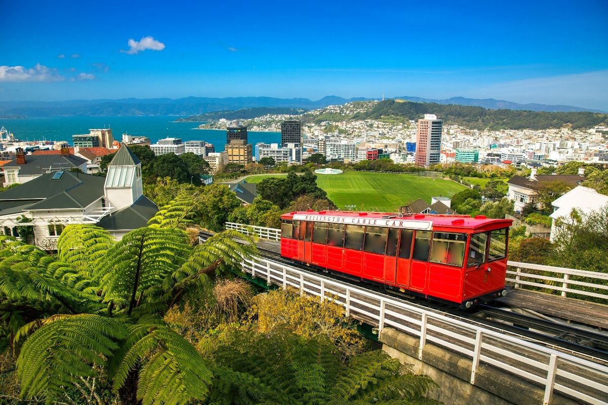 https://tourscanner.com/blog/wp-content/uploads/2023/02/Wellington-Cable-Car.jpg