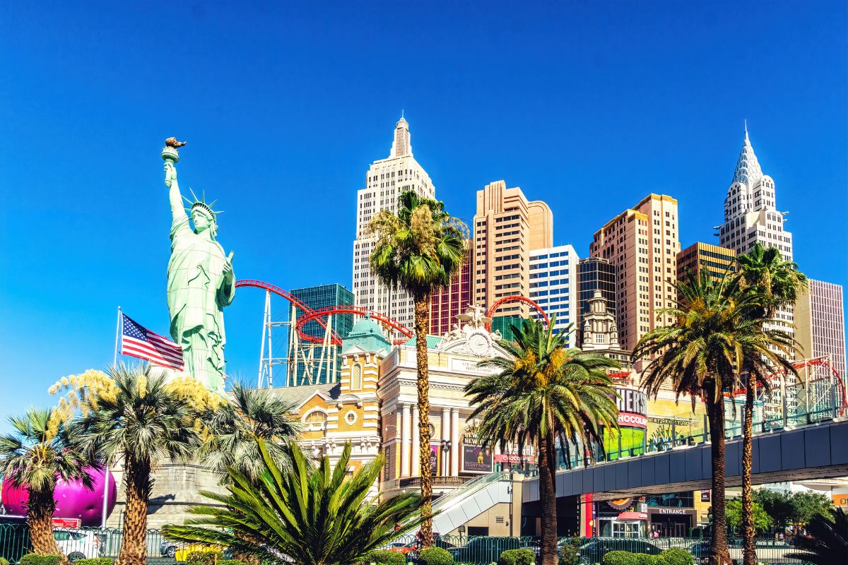 Las Vegas Roller Coaster Hangs Off Skyscraper