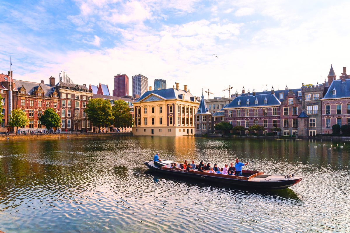 boat tour in The Hague