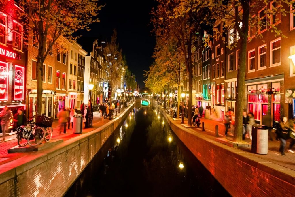 unusual tourist attractions in amsterdam