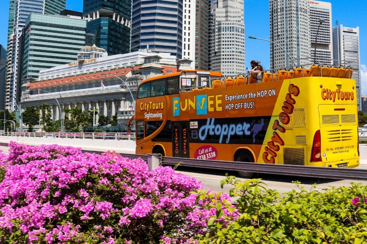 bus tours in Singapore