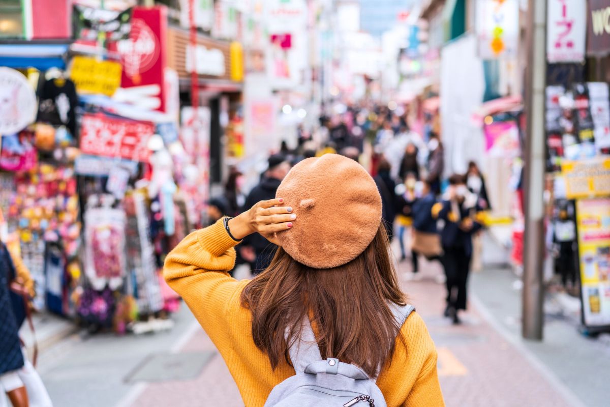 Oct. 7 the 'coldest day' in 88 years in Tokyo around this time of