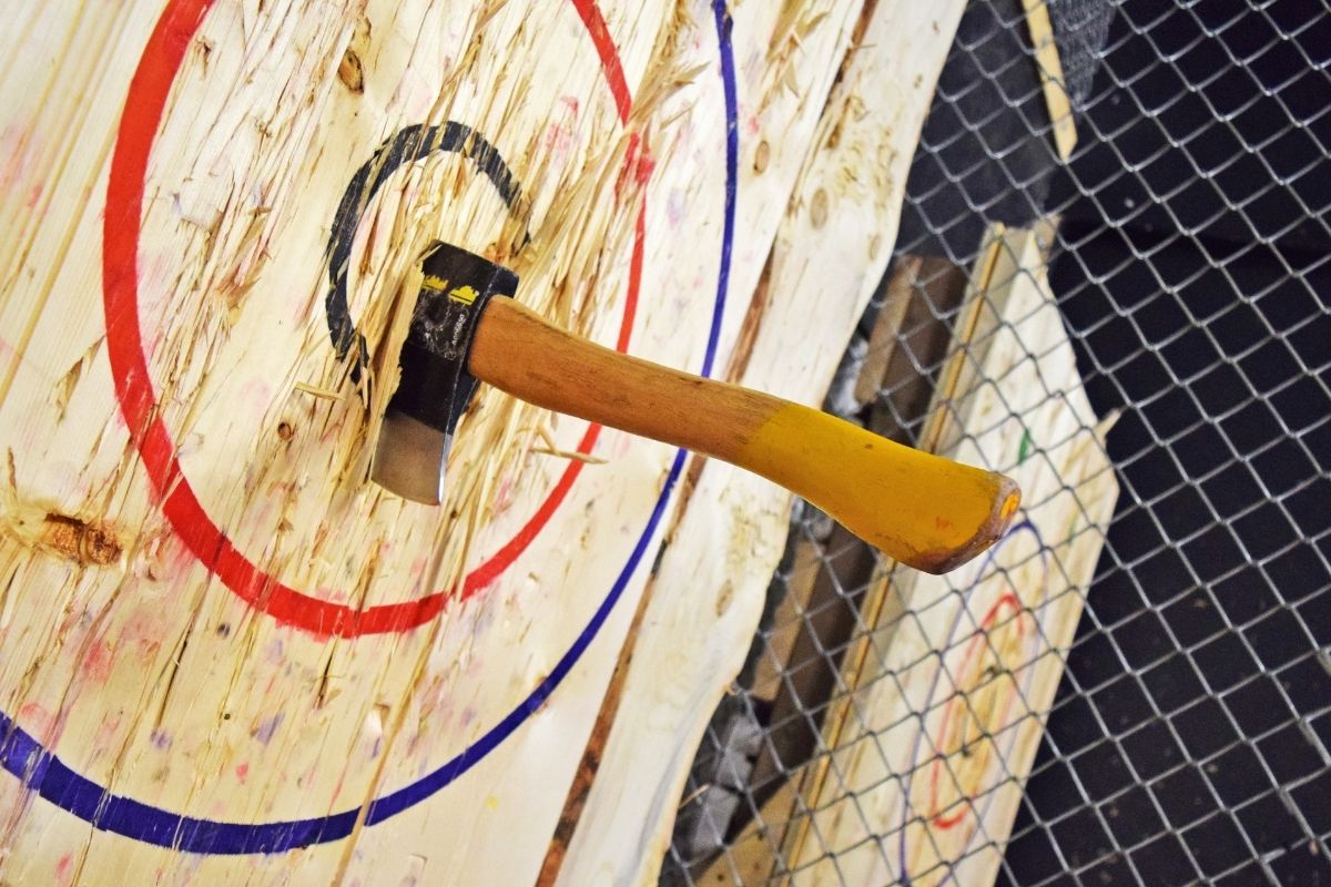 axe throwing in Victoria, BC