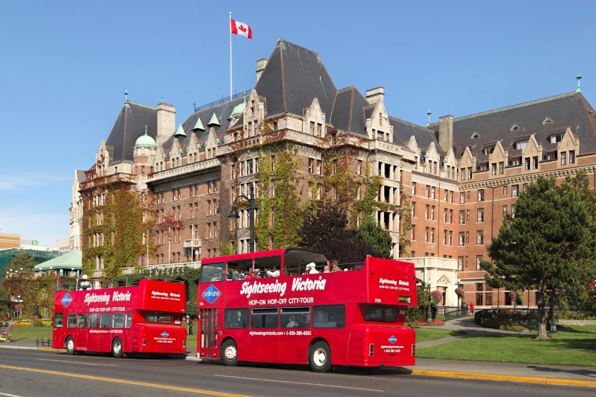hop-on hop-off bus tours in Victoria, BC