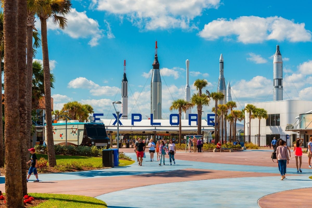 The Kennedy Space Center, Cap Canaveral