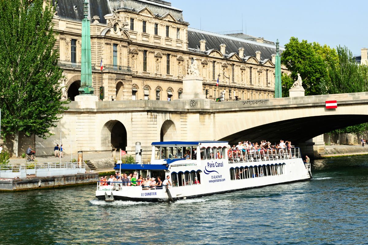 Paris Canal Seine River Sightseeing Cruise