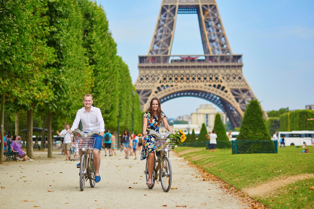 15 Best Bike Tours in Paris - TourScanner