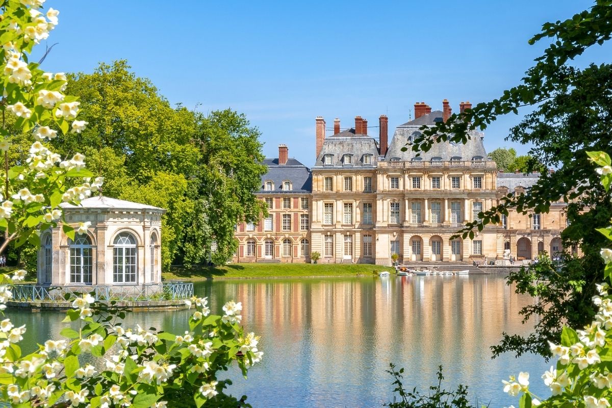 Fontainebleau Day Trips From Paris – All You Need To Know - TourScanner