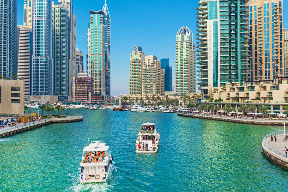 boat tours in Dubai
