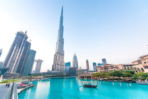 Burj Lake: Tours and Guided Visits