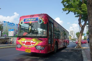 Hop on Hop off Bus Tours in Bangkok