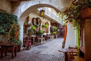 Jewish Quarter: Tours and Guided Visits