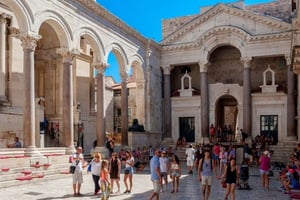 Palacio de Diocleciano: Entradas y visitas guiadas